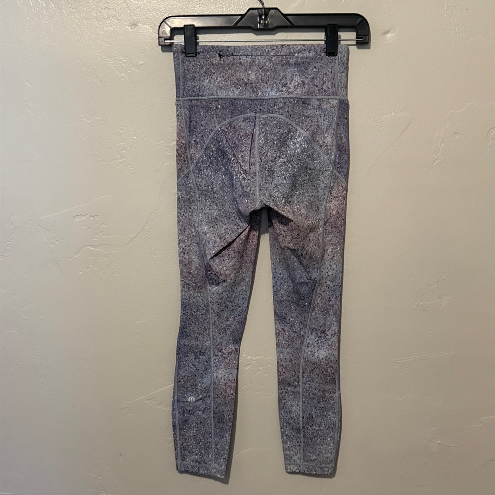 Lululemon Athletica Purple and Gray Leggings 4 - Picture 5 of 9